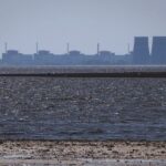 Εκτός λειτουργίας ο πυρηνικός σταθμός στη Ζαπορίζια – Ρωσικό πλήγμα στο σιδηρόδρομο κοντά στο Κίεβο