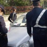 Θεσσαλονίκη: Αστυνομικοί ζητούσαν «φακελάκι» για να μην κόβουν κλήσεις – Τρεις συλλήψεις