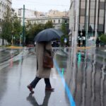 Η κακοκαιρία Byron χτυπά τη χώρα με καταιγίδες, χαλάζι, χιόνια – 9 περιοχές στο κόκκινο για 72 ώρες