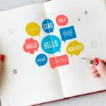 Η πολυγλωσσία μπορεί να επιβραδύνει τη γήρανση του εγκεφάλου, διαπίστωσε μελέτη