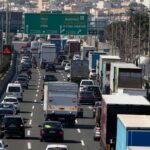 Σε επ’ αόριστον κινητοποιήσεις προχωρούν οι οδηγοί φορτηγών