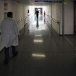 Ανήλικη αποπειράθηκε να κόψει τις φλέβες της στον Βόλο – Την πρόλαβαν εγκαίρως οι γονείς της