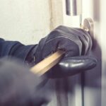 Χειροπέδες σε δύο άνδρες για κλοπή τιμαλφών και λιρών σε μοναστήρι στα Γρεβενά