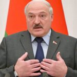 Λευκορωσία: Αποφυλακίστηκαν 123 κρατούμενοι – Ελεύθερος και ο ακτιβιστής Αλές Μπιαλιάτσκ