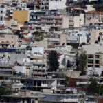 ΕΝΦΙΑ: Ποιοι θα πληρώσουν φέτος διπλό και ποιοι δικαιούνται μείωση 20%