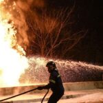 Φωτιά στο Πέραμα: «Κινδύνευσε να τιναχθεί στον αέρα το λεκανοπέδιο – Υψώθηκαν φλόγες 20 μέτρων