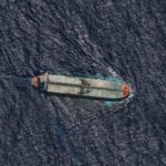 Καρέ καρέ το «ρεσάλτο» Γάλλων κομάντο σε τάνκερ του ρωσικού «σκιώδους» στόλου