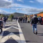 ΕΛΑΣ: Πού υπάρχουν διακοπές κυκλοφορίας και εκτροπές στην Εθνική Οδό Αθηνών – Λαμίας