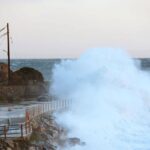 «Σαρώνει» τη Δυτική Ελλάδα η κακοκαιρία: Ανεμοστρόβιλοι στην Ήπειρο, χιόνια και ισχυρές βροχές