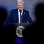 Ο Τραμπ στο Νταβός: Θα διαλύσει το «νέφος» της ανασφάλειας ή θα ξαναμοιράσει την τράπουλα;