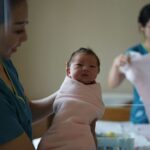 Φόρος στα προφυλακτικά, οικονομικότερη παιδική φροντίδα: Το σχέδιο της Κίνας για αύξηση γεννήσεων