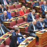 Σε υψηλούς τόνους η συζήτηση στη Βουλή για το αγροτικό – «Πυρά» της αντιπολίτευσης