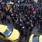 Απεργία ταξί: Η συγκέντρωση και πορεία των οδηγών στο κέντρο της Αθήνας