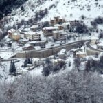 Κλειστά τα σχολεία αύριο στη Φλώρινα λόγω του χιονιά: Στα «λευκά» η πόλη