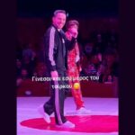 Ο Λευτέρης Πετρούνιας έλαβε μέρος σε απρόσμενο σόου σε τσίρκο και καταχειροκροτήθηκε
