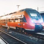 Επενδύσεις 420 εκατ. ευρώ, νέα τρένα, αυστηρές ρήτρες – Κυρώθηκε η συμφωνία με τη Hellenic Train