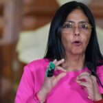 «Μην αναμιγνύεστε στα εσωτερικά της Βενεζουέλας» διαμηνύει στις ΗΠΑ η Ντέλσι Ροντρίγκεζ