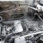 Στις φλόγες τρία αυτοκίνητα τα ξημερώματα στο Μενίδι – Σε εξέλιξη έρευνα για τα αίτια