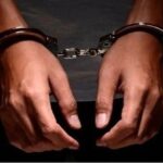 Χειροπέδες σε 14χρονο για ξυλοδαρμό της ανήλικης αδερφής του στη Θεσσαλονίκη