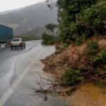 Κρήτη: Θυελλώδεις άνεμοι στο Ηράκλειο – Έπεσαν δέντρα, διακοπές στην ηλεκτροδότηση