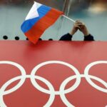 ΔΟΕ: Απαγόρευση ρωσικών σημαιών και στις κερκίδες των Χειμερινών Ολυμπιακών Αγώνων στο Μιλάνο