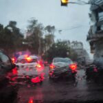 Πώς θα κινηθεί η κακοκαιρία τις επόμενες ώρες – Μπαράζ κεραυνών σε στεριά και θάλασσα