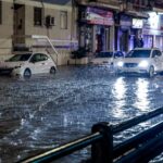 Κακοκαιρία: Ξεχείλησε ξανά ο αγωγός λυμάτων στην Λεωφόρο Ποσειδώνος