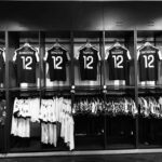 Δυστύχημα στην Ρουμανία: Στην μπουτίκ της ΠΑΕ ΠΑΟΚ οι φανέλες με τα ονόματα των επτά νεκρών οπαδών