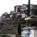 «Κύμα» Ρουμάνων πιστών στο Άγιο Όρος για τα Χριστούγεννα – Ρεκόρ επισκεψιμότητας στον Άθω