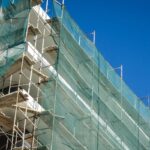 Στο νοσοκομείο 20χρονος που έπεσε από τον 3ο όροφο οικοδομής στο Κορδελιό