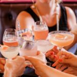 «Dry January»: Τι συμβαίνει στο σώμα μας όταν κάνουμε αποχή από το αλκοόλ για ένα μήνα