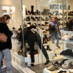 Πότε κάνουν «πρεμιέρα» οι χειμερινές εκπτώσεις – Τι να προσέξουν οι καταναλωτές