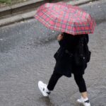 Καιρός: Βροχές και καταιγίδες σε όλη τη χώρα – Ανεβαίνει ο υδράργυρος