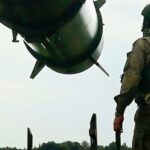 Η Ρωσία πλουτίζει από το εμπόριο όπλων – 15 δισ. έσοδα πέρυσι παρά τις δυτικές κυρώσεις