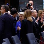 Σε λεπτό πάγο η Ευρώπη: Τα «όπλα» τους απέναντι στον Τραμπ «ξεσκονίζουν» οι ηγέτες