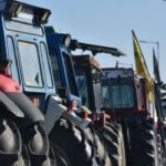 Λάρισα: Μήνυση κατ’ αγνώστων για φθορές σε τρακτέρ αγροτών στο μπλόκο της Νίκαιας