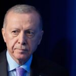 Οι αλχημείες Ερντογάν με το βλέμμα στις εκλογές – Θεσμικά «παραθυράκια» και πολιτικές μεταγραφές