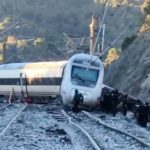 Σιδηροδρομικό δυστύχημα στην Ισπανία – «Ανοικτά όλα τα σενάρια» λέει ο υπουργός Εσωτερικών