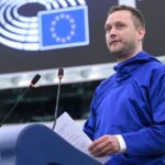 Ο πρωθυπουργός της Γροιλανδίας καλεί τους πολίτες να είναι έτοιμοι για ενδεχόμενο εισβολής