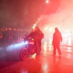 «Ράγισαν» καρδιές στην Τούμπα: «Αντίο» στους επτά οπαδούς του ΠΑΟΚ με συνθήματα και καπνογόνα