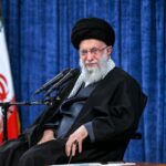 Ιράν: Με την πλάτη στον τοίχο αλλά ανυποχώρητος ο Χαμενεΐ – Ο Παχλαβί και οι άλλοι πιθανοί ηγέτες