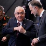 Τουρκία: «Να καταθέσουν τα όπλα όλες οι κουρδικές ομάδες και στη Συρία» ζητά ο Γκιουλέρ