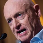 ΗΠΑ: Ο γερουσιαστής Μαρκ Κέλι μήνυσε τον υπουργό Άμυνας που τον κατηγορεί για «στάση»