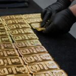 Τάση διόρθωσης για τον χρυσό – Παραμένει πάνω από τα 5.100 δολάρια