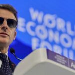 Πυρά Μακρόν από το Νταβός: «Υπάρχει στροφή προς έναν κόσμο χωρίς κανόνες»