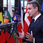 Η κακοκαιρία ανέβαλε για την Πέμπτη το ταξίδι Μητσοτάκη στο Νταβός