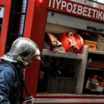 Όχημα με δύο επιβαίνοντες παρασύρθηκε από ρέμα στα Σπάτα – Σε εξέλιξη επιχείρηση διάσωσης