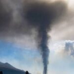 Ισχυρός ανεμοστρόβιλος «χτύπησε» την Αλεξανδρούπολη – Ζημιές σε καταστήματα και αεροδρόμιο