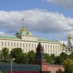 Κρεμλίνο: «Ο Τραμπ έχει δίκιο που υποστηρίζει ότι ο Ζελένσκι καθυστερεί την ειρήνη»