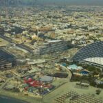 Πυρκαγιά σε πολυτελές ξενοδοχείο στο Ντουμπάι μετά από πυραυλική επίθεση